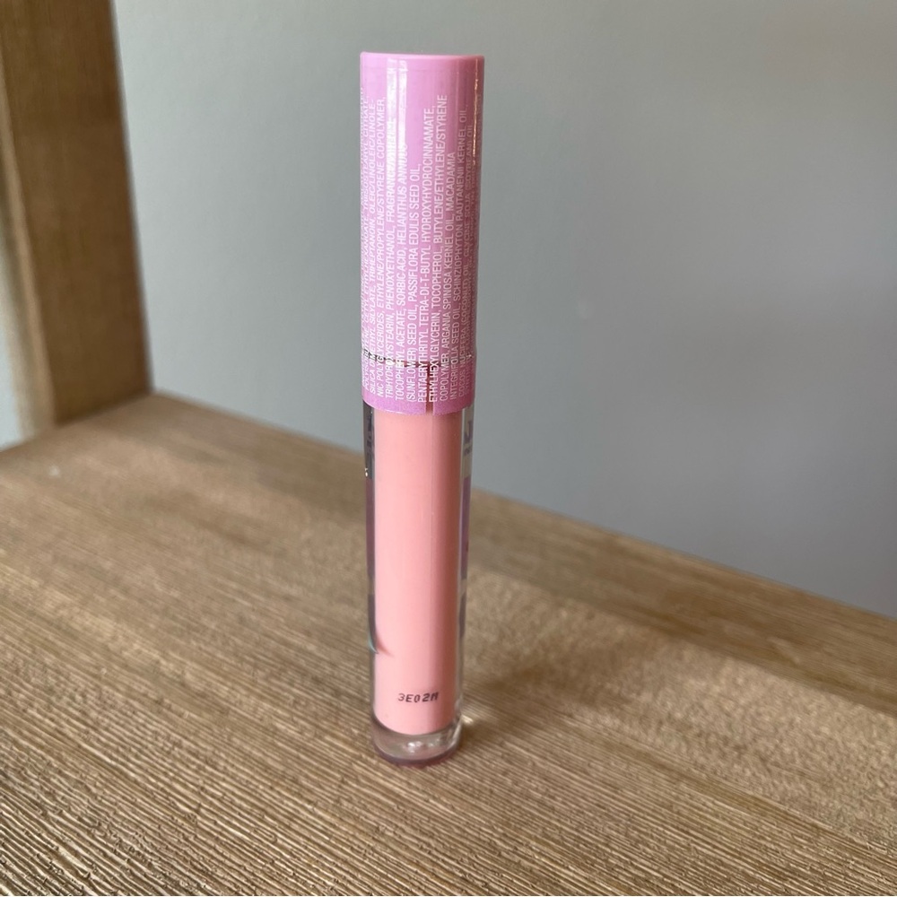 wet n wild Alice in Wonderland Makeup Set - Picture 15 of 16